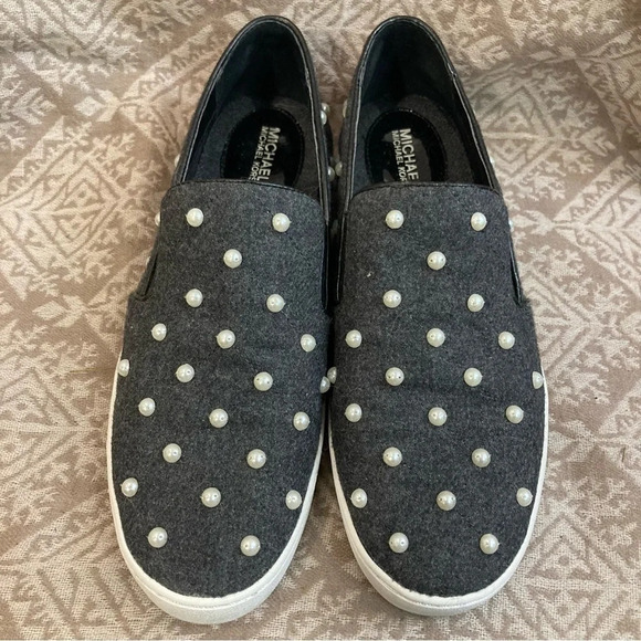 MICHAEL KORS Sz 8.5 Canvass Pearl  Studded Rubber Sole Slip On Sneakers Shoes - Picture 2 of 10